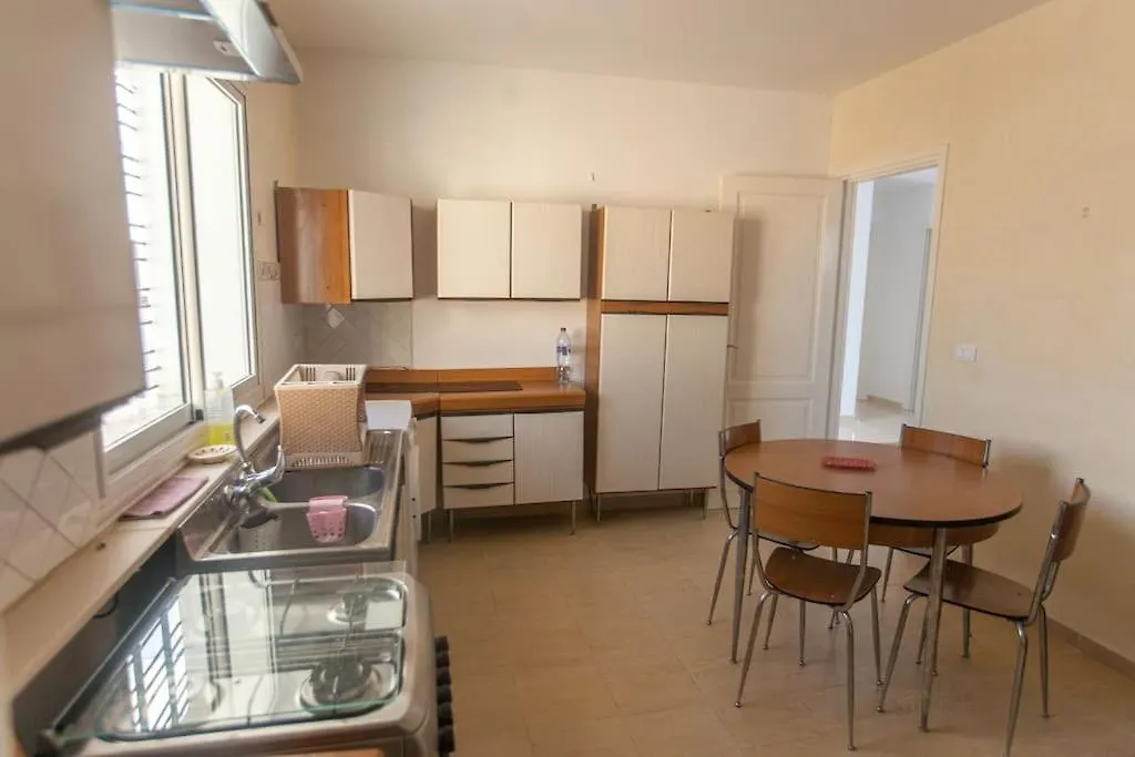Apartment Etage De Villa S3 Calme Et Paisible Gammarth